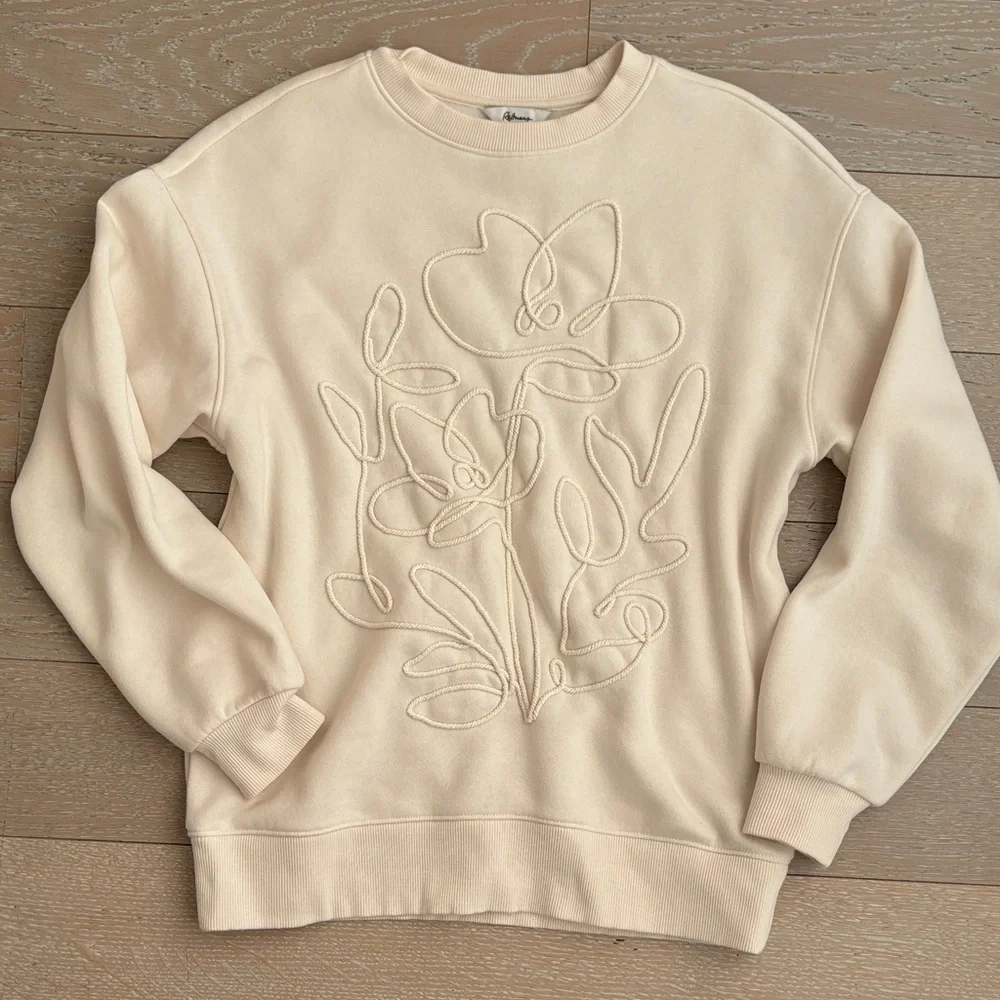 Reitmans cream line art flower sweater - Picture 2 of 4